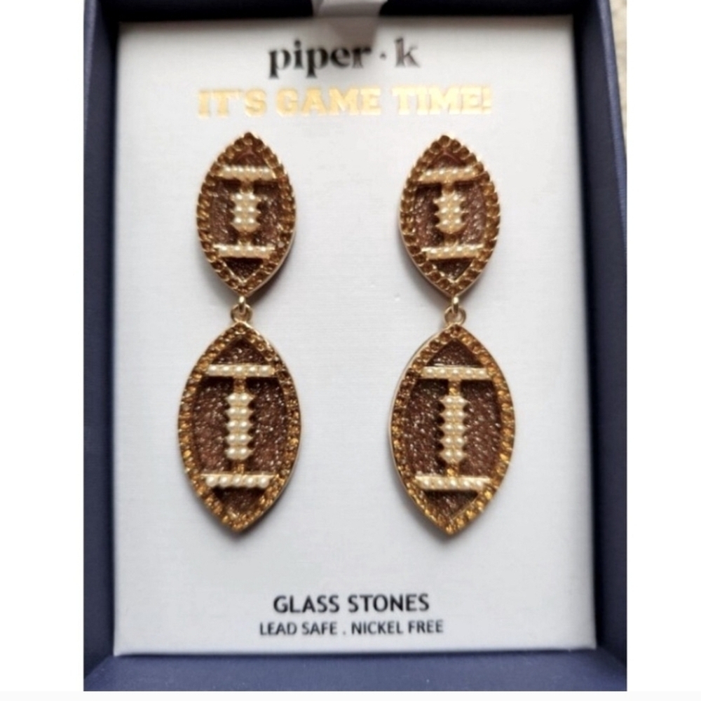 🏈 ▪️Piper K▪️ Beautiful glass Stones football rhinestone earrings